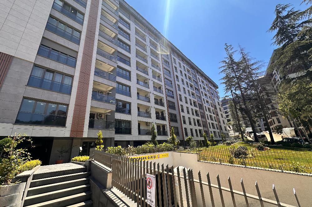 KOŞUYOLU VALİDEBAĞ SİTESİ YÜKSEK KATTA 3+1 BALKONLU SIFIR DAİRE