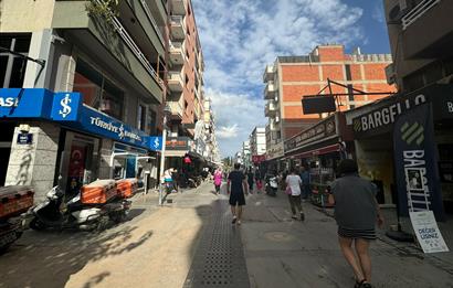 Bayraklı Sevgi Yolu'nda satılık dükkan