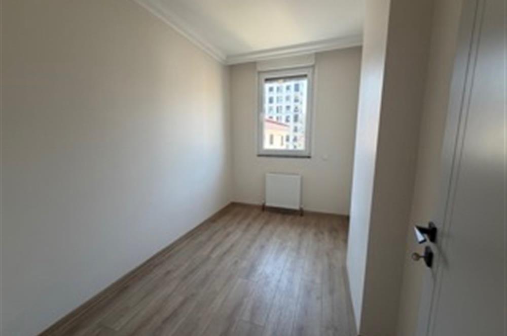 BOSTANCI’DA 2+1 SATILIK DAİRE
