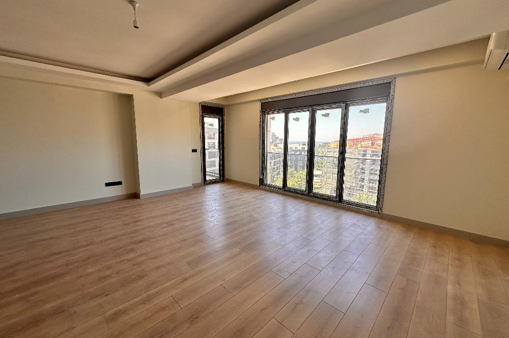 KOŞUYOLU VALİDEBAĞ SİTESİ YÜKSEK KATTA 3+1 BALKONLU SIFIR DAİRE
