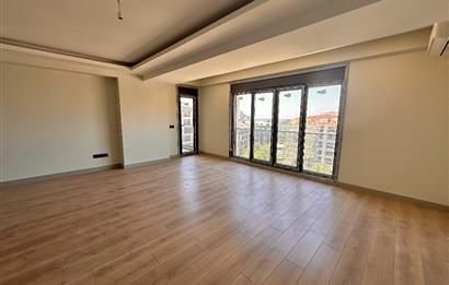 KOŞUYOLU VALİDEBAĞ SİTESİ YÜKSEK KATTA 3+1 BALKONLU SIFIR DAİRE