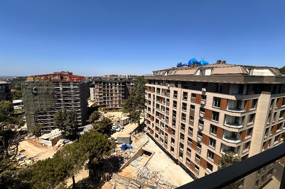 KOŞUYOLU VALİDEBAĞ SİTESİ YÜKSEK KATTA 3+1 BALKONLU SIFIR DAİRE