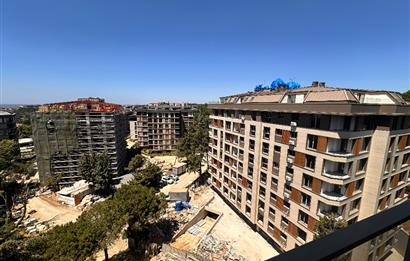 KOŞUYOLU VALİDEBAĞ SİTESİ YÜKSEK KATTA 3+1 BALKONLU SIFIR DAİRE