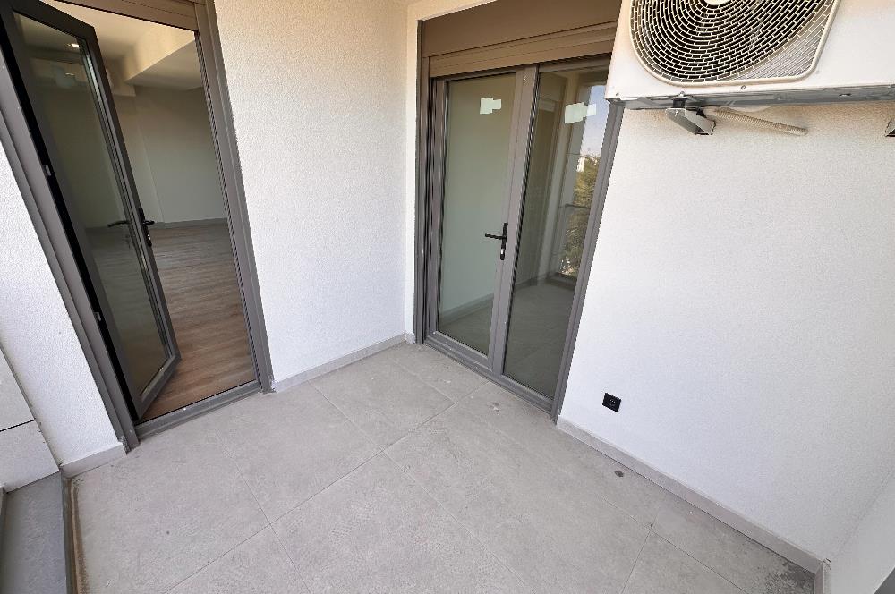 KOŞUYOLU VALİDEBAĞ SİTESİ YÜKSEK KATTA 3+1 BALKONLU SIFIR DAİRE