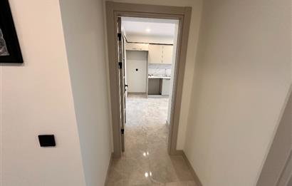 KOŞUYOLU VALİDEBAĞ SİTESİ YÜKSEK KATTA 3+1 BALKONLU SIFIR DAİRE