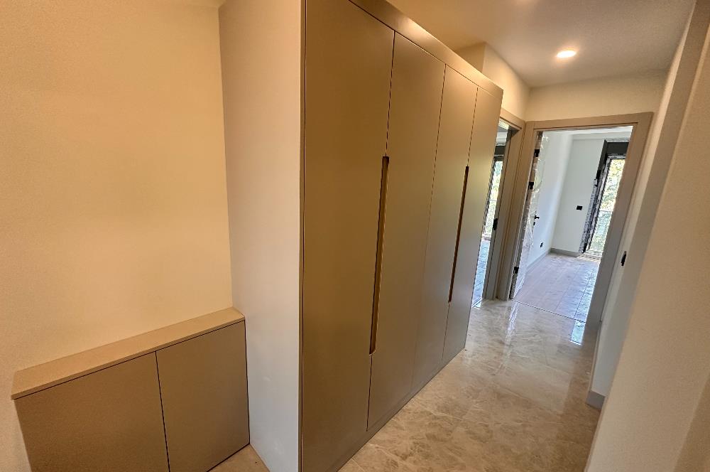 KOŞUYOLU VALİDEBAĞ SİTESİ YÜKSEK KATTA 3+1 BALKONLU SIFIR DAİRE