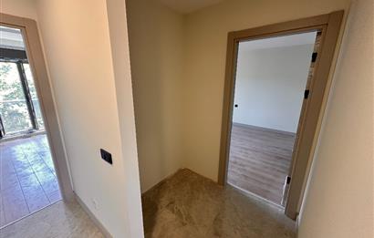KOŞUYOLU VALİDEBAĞ SİTESİ YÜKSEK KATTA 3+1 BALKONLU SIFIR DAİRE