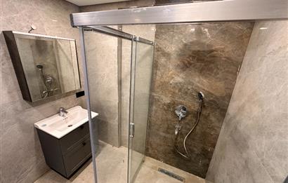 KOŞUYOLU VALİDEBAĞ SİTESİ YÜKSEK KATTA 3+1 BALKONLU SIFIR DAİRE