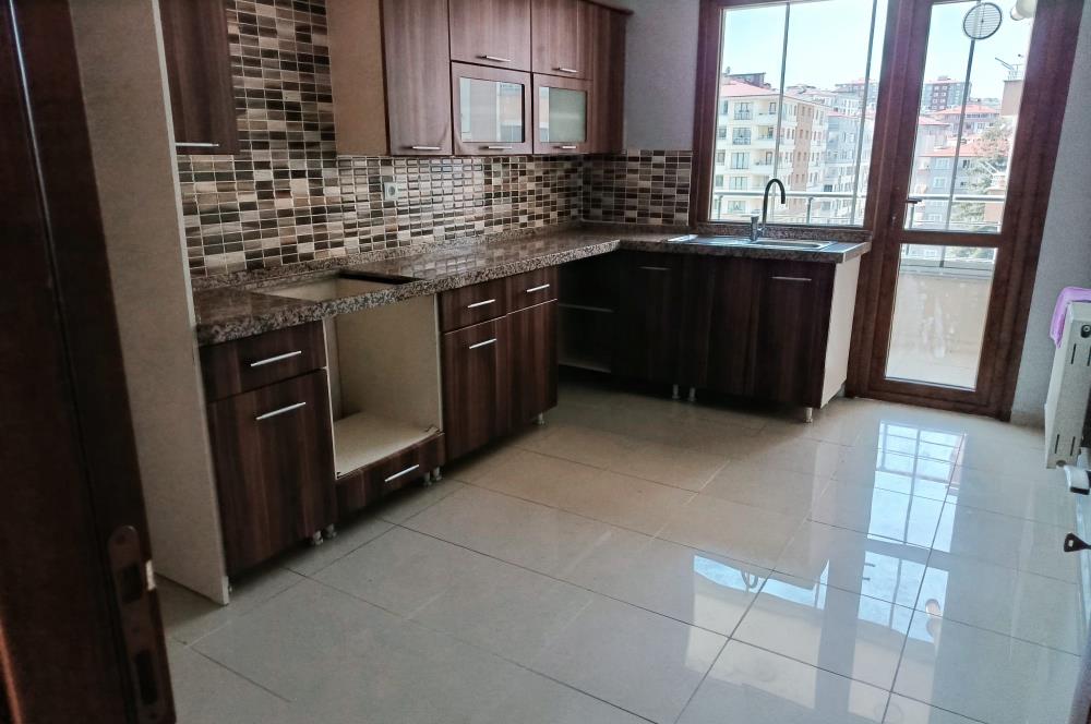 CENTURY 21 UZMAN DAN YOMRA DA SİTE İÇİ KİRALIK DAİRE