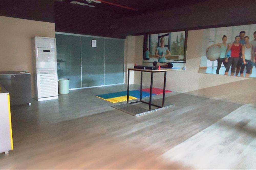Pendik Yayalar FINIA Sitesinde Satılık 4+1 Bahçe Dubleksi