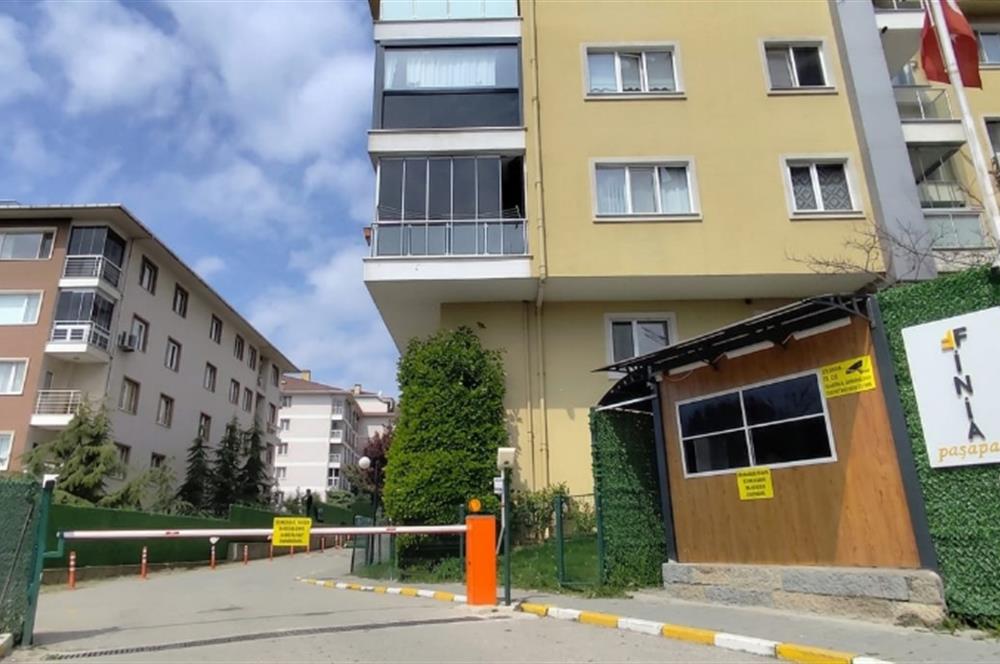 Pendik Yayalar FINIA Sitesinde Satılık 4+1 Bahçe Dubleksi