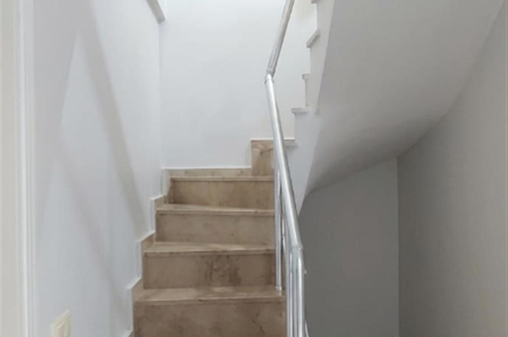 Pendik Yayalar FINIA Sitesinde Satılık 4+1 Bahçe Dubleksi