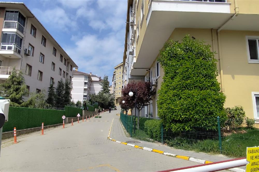 Pendik Yayalar FINIA Sitesinde Satılık 4+1 Bahçe Dubleksi