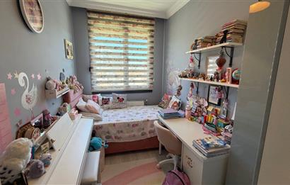 MERDİVENKÖYDE 3+1 FERAH ÖNÜ AÇIK EBEVEYN BANYOLU SATILIK DAİRE