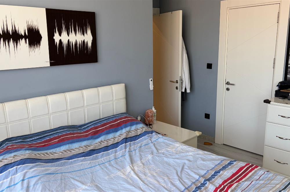 MERDİVENKÖYDE 3+1 FERAH ÖNÜ AÇIK EBEVEYN BANYOLU SATILIK DAİRE