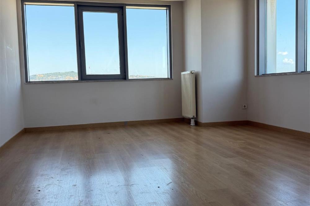 C 21ROOF'DAN BAYSAŞ İSTANBUL 216'DA KİRALIK 2+1 EBEVEYN DAİRE