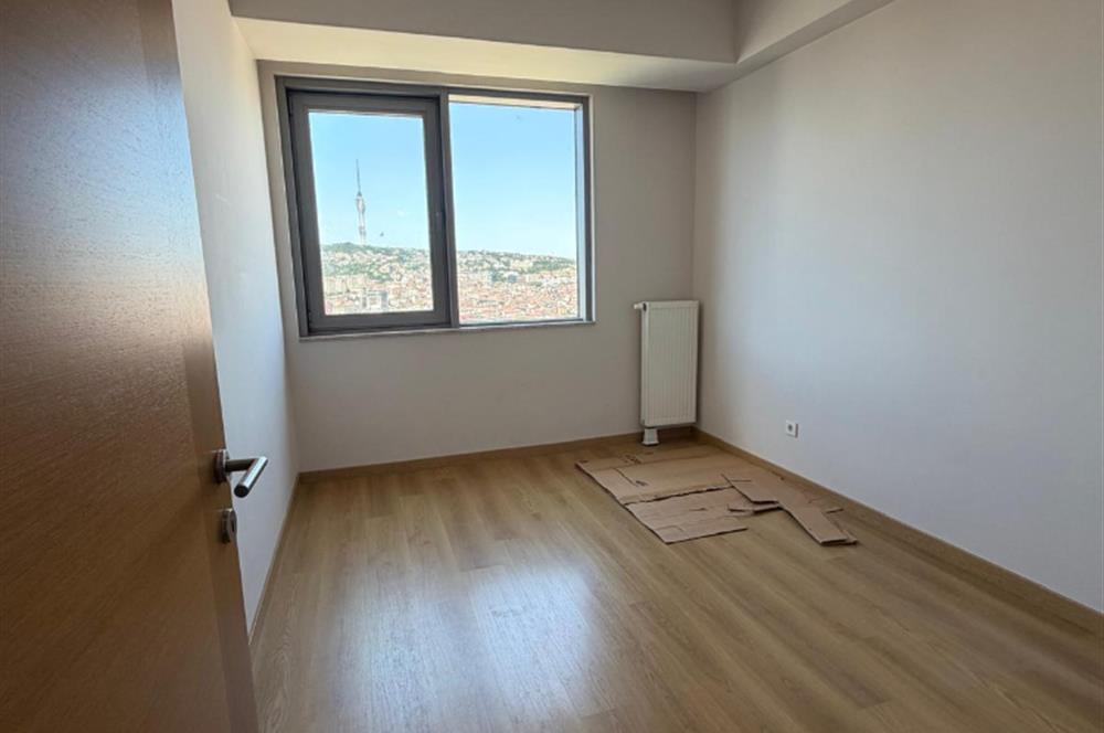 C 21ROOF'DAN BAYSAŞ İSTANBUL 216'DA KİRALIK 2+1 EBEVEYN DAİRE