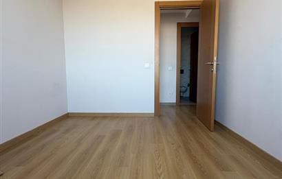C 21ROOF'DAN BAYSAŞ İSTANBUL 216'DA KİRALIK 2+1 EBEVEYN DAİRE