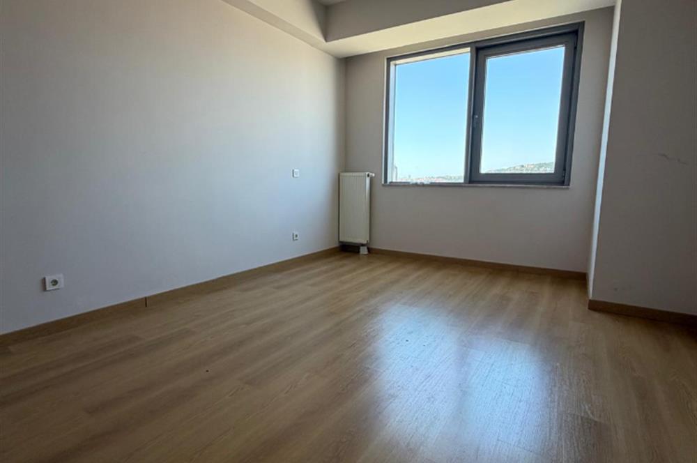 C 21ROOF'DAN BAYSAŞ İSTANBUL 216'DA KİRALIK 2+1 EBEVEYN DAİRE