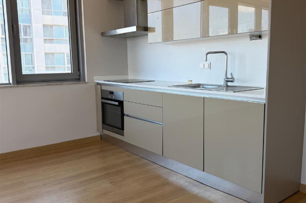 C 21ROOF'DAN BAYSAŞ İSTANBUL 216'DA KİRALIK 2+1 EBEVEYN DAİRE