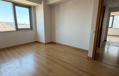 C 21ROOF'DAN BAYSAŞ İSTANBUL 216'DA KİRALIK 2+1 EBEVEYN DAİRE