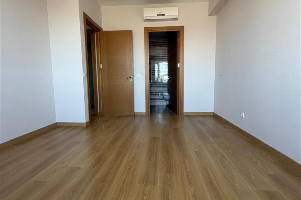 C 21ROOF'DAN BAYSAŞ İSTANBUL 216'DA KİRALIK 2+1 EBEVEYN DAİRE