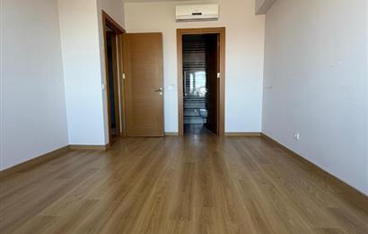 C 21ROOF'DAN BAYSAŞ İSTANBUL 216'DA KİRALIK 2+1 EBEVEYN DAİRE