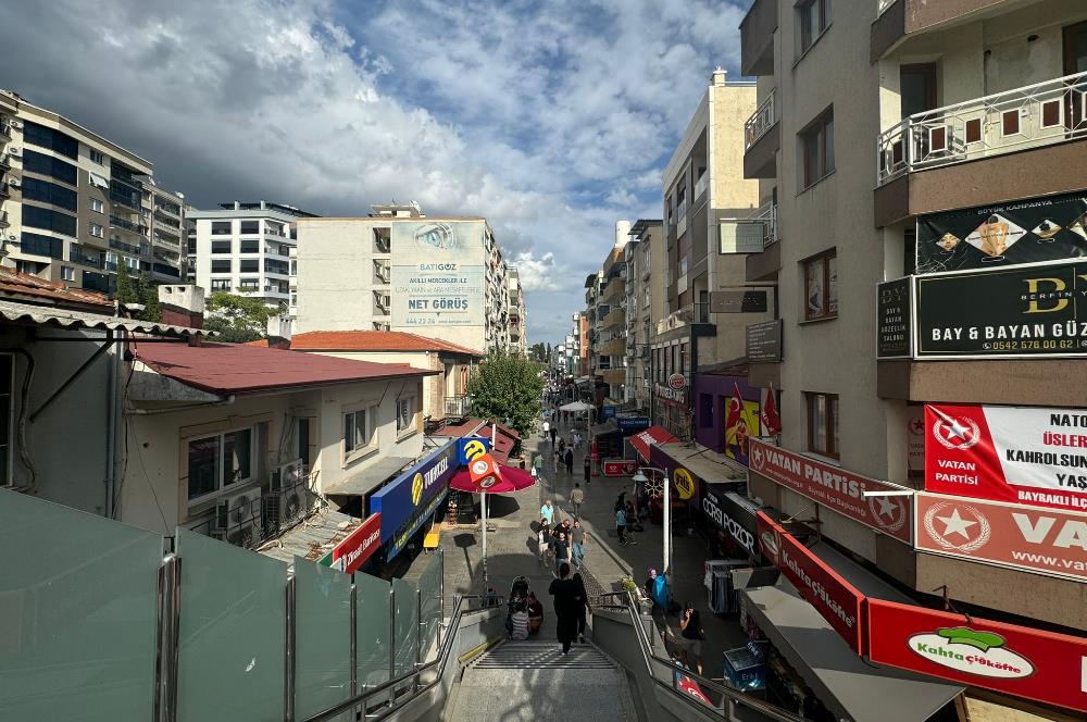Bayraklı Sevgi Yolu'nda satılık dükkan