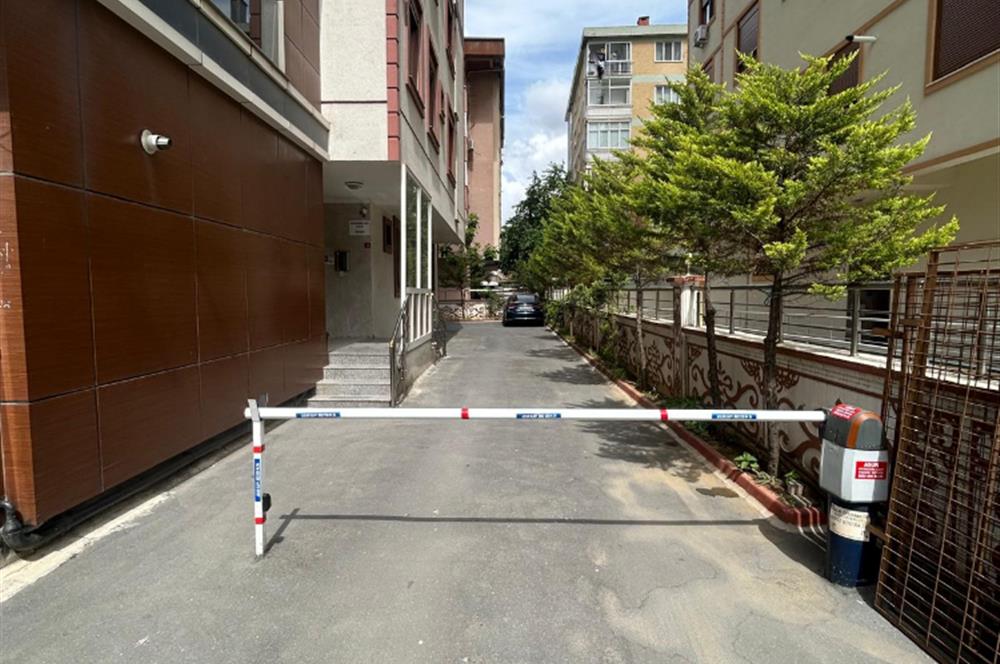 KOZYATAĞI SARIKANARYA SOKAK METROYA YAKIN 3+1 EBEVEYN BANYOLU