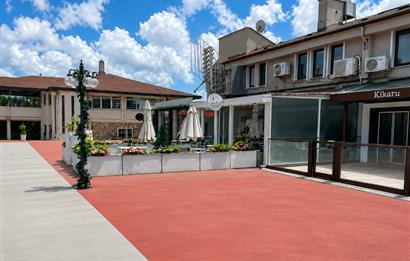Zekeriyaköy Çarşı'nın En Prestijli Noktasında Satılık İş Yeri