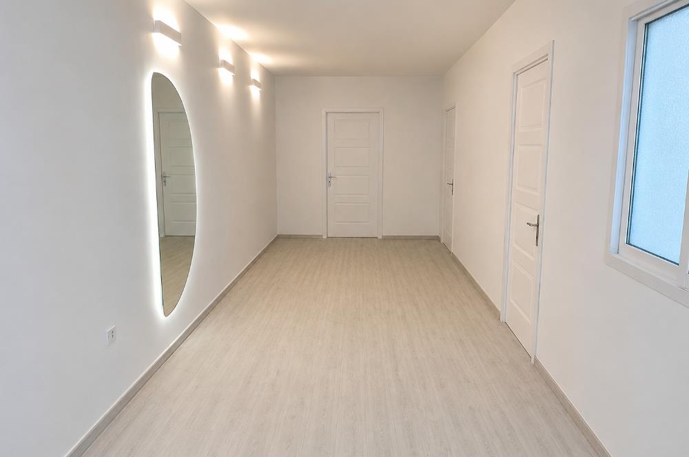 Zekeriyaköy Çarşı'nın En Prestijli Noktasında Satılık İş Yeri