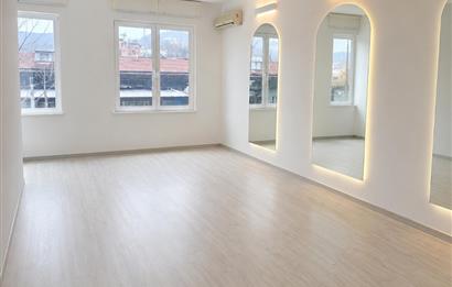 Zekeriyaköy Çarşı'nın En Prestijli Noktasında Satılık İş Yeri