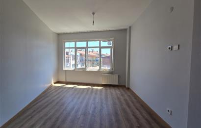 KADIKÖY CAFERAĞA | KİRALIK DAİRE 4+1 100m² NET KULLANIMLI