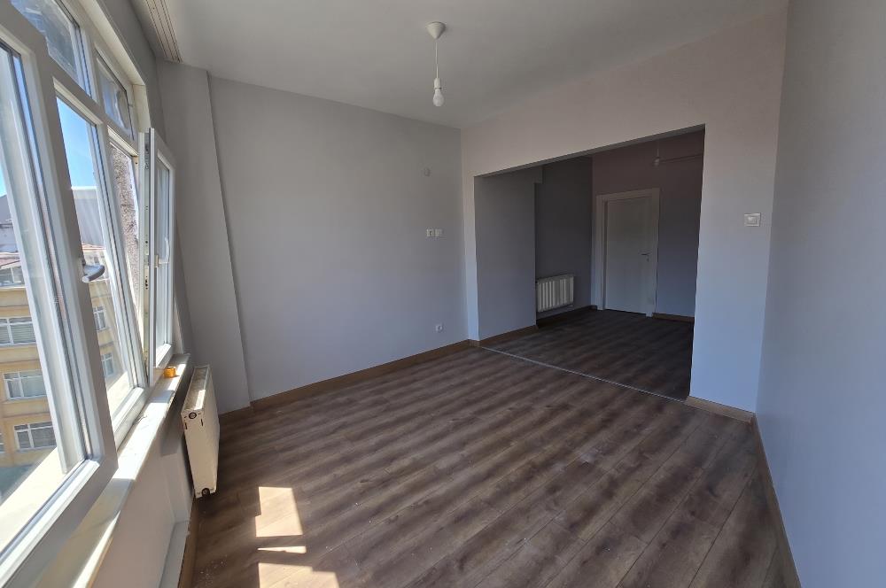 KADIKÖY CAFERAĞA | KİRALIK DAİRE 4+1 100m² NET KULLANIMLI