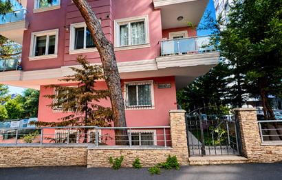 MALTEPE | ALTAYÇEŞME'de MARMARAY'a 10 dk. MESAFEDE | 50 M2 BAHÇE