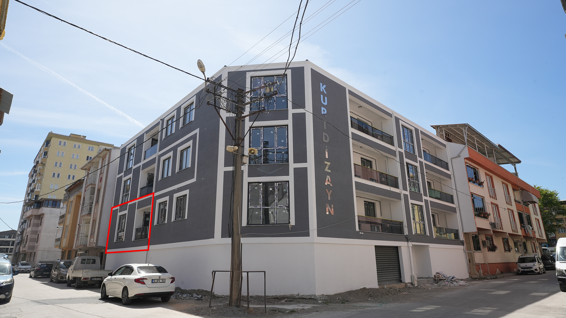 C21 Cius;Perşembe Pazarı Civarı Asansörlü Sıfır Binada 3+1 Daire