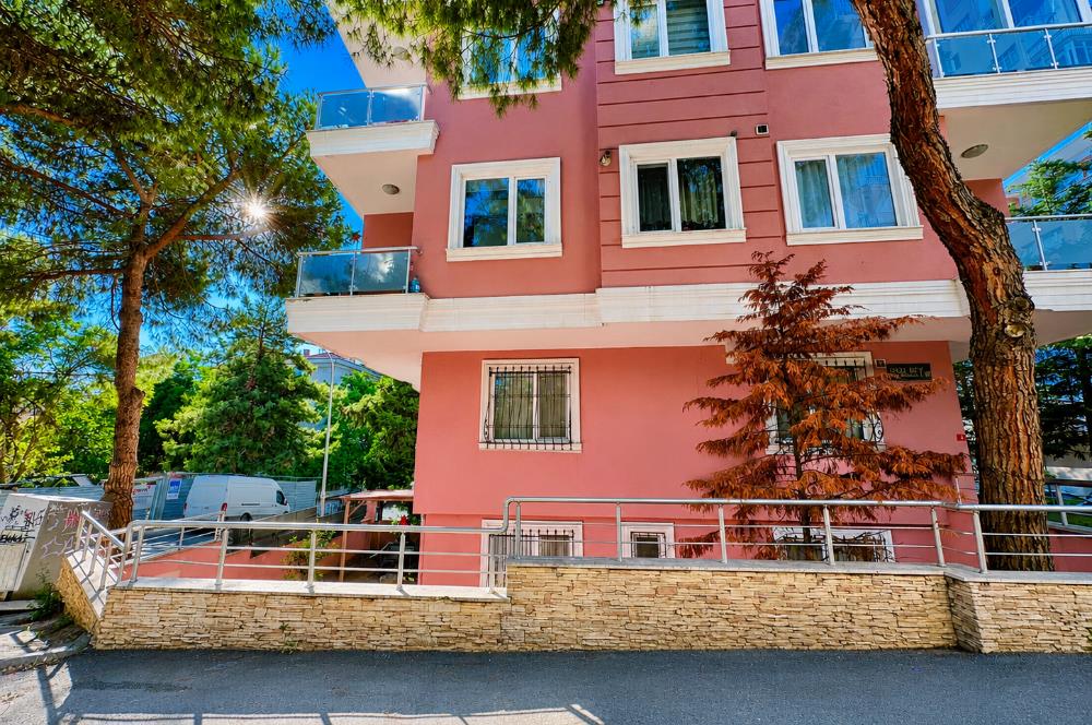 MALTEPE | ALTAYÇEŞME'de MARMARAY'a 10 dk. MESAFEDE | 50 M2 BAHÇE