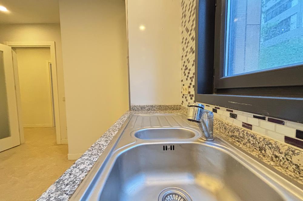 Çiftehavuzlar'da Otoparklı Depolu Jeneratörlü |Kiralık Daire 3+1