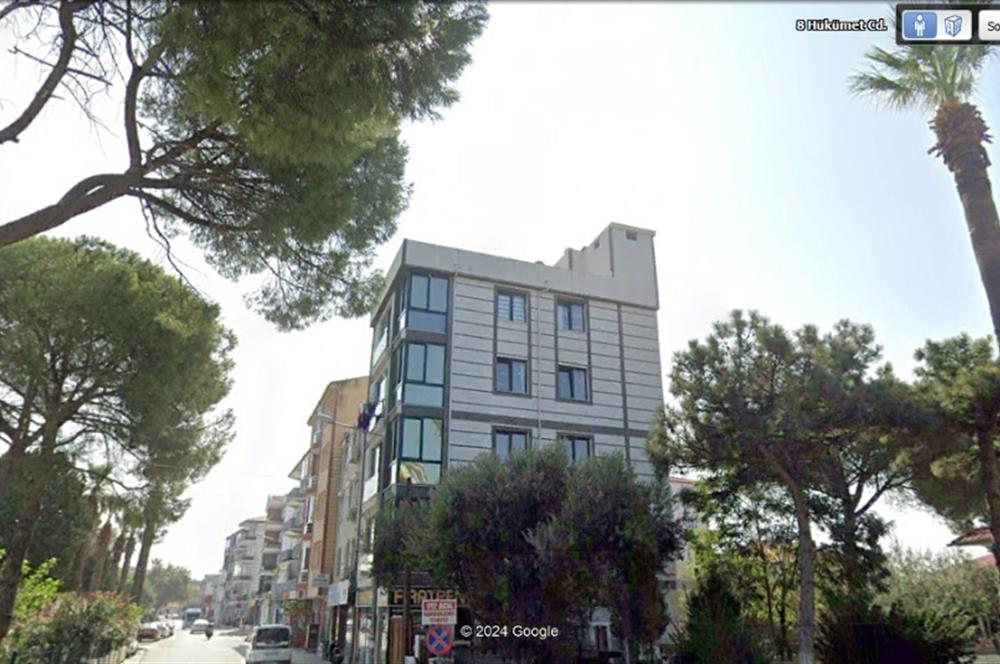 Ayvalık Altınova'da Satılık, Cadde Üstü, 60 M² Dükkan