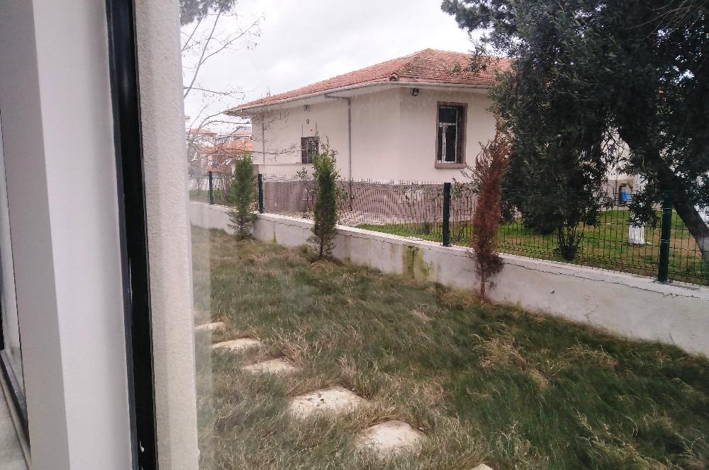Ayvalık Altınova'da Satılık, Cadde Üstü, 60 M² Dükkan