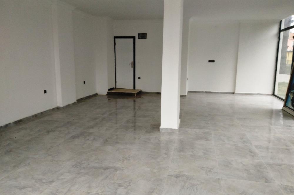 Ayvalık Altınova'da Satılık, Cadde Üstü, 60 M² Dükkan