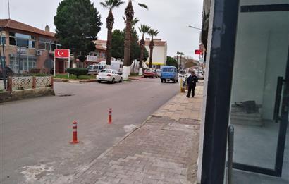 Ayvalık Altınova'da Satılık, Cadde Üstü, 60 M² Dükkan