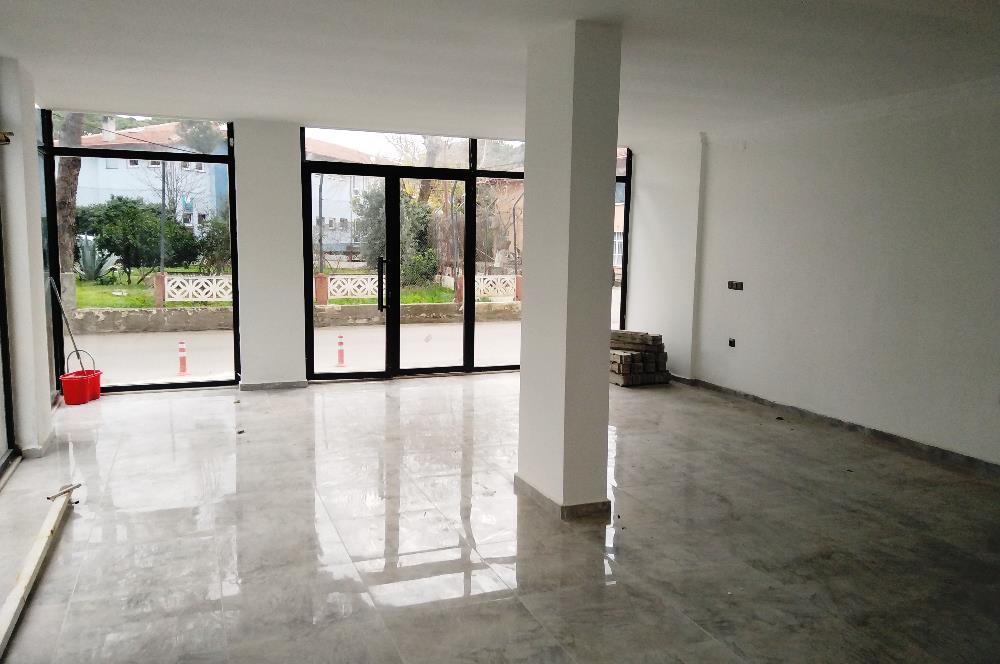 Ayvalık Altınova'da Satılık, Cadde Üstü, 60 M² Dükkan