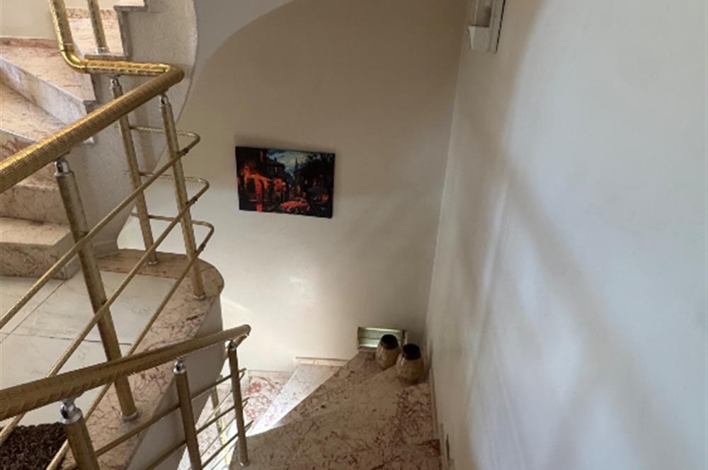 Ergenekon mahallesinde müstakil 4+1 villa