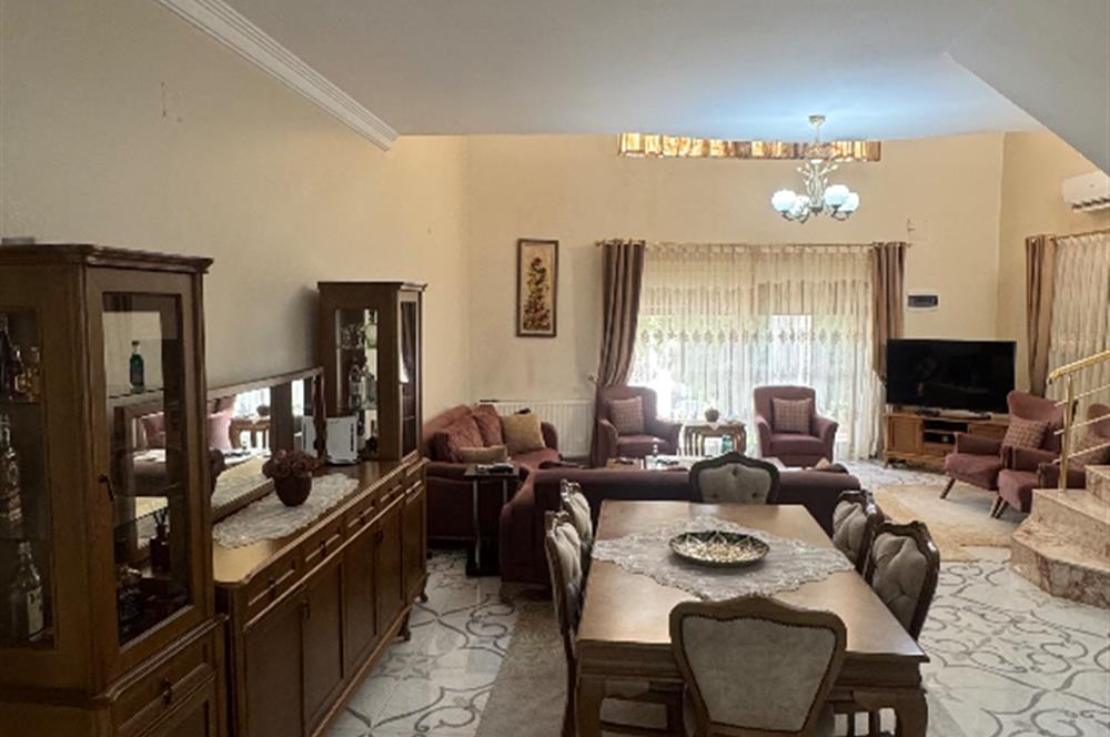 Ergenekon mahallesinde müstakil 4+1 villa