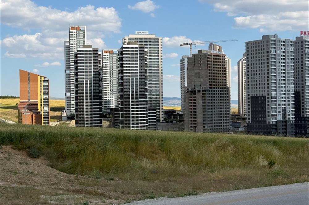 İNCEK TAŞPINAR GÖL VİLLALARINDA SATILIK NATAMAM İKİZ VİLLA