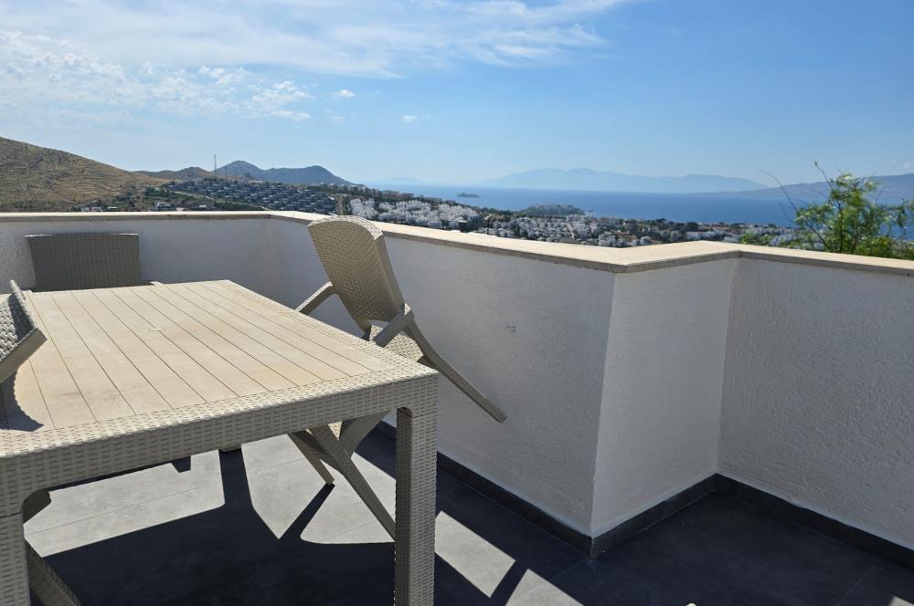 Bodrum Akyarlar'da Satılık 5+2 Havuzlu Tripleks Villa