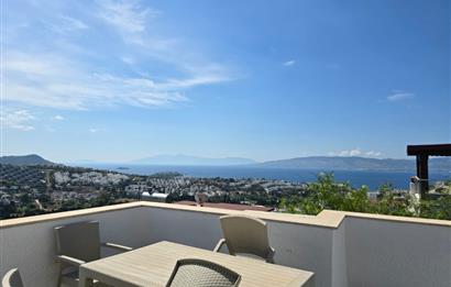 Bodrum Akyarlar'da Satılık 5+2 Havuzlu Tripleks Villa