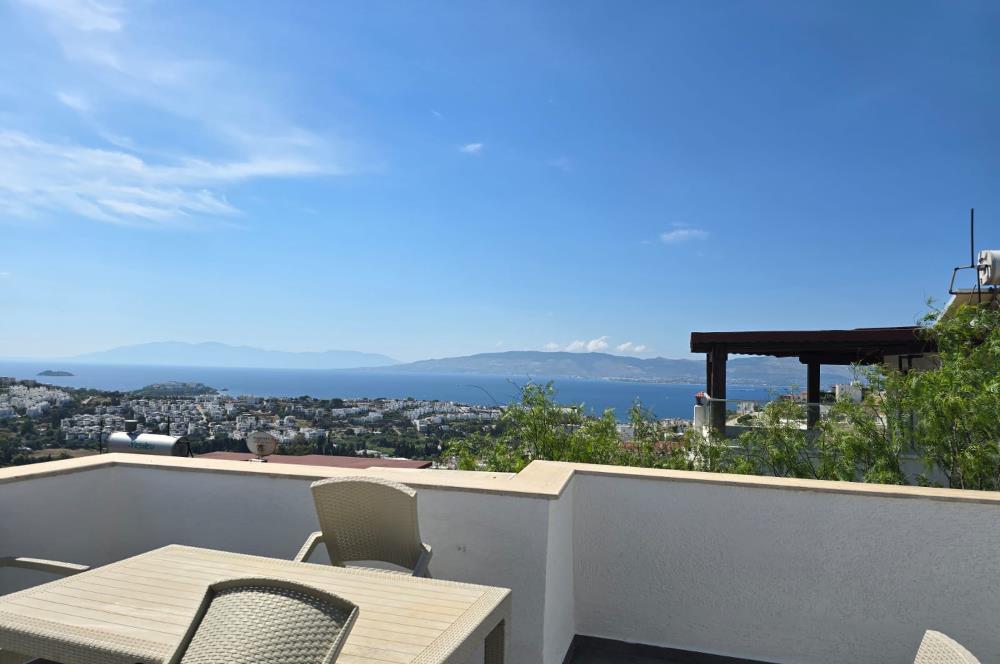 Bodrum Akyarlar'da Satılık 5+2 Havuzlu Tripleks Villa