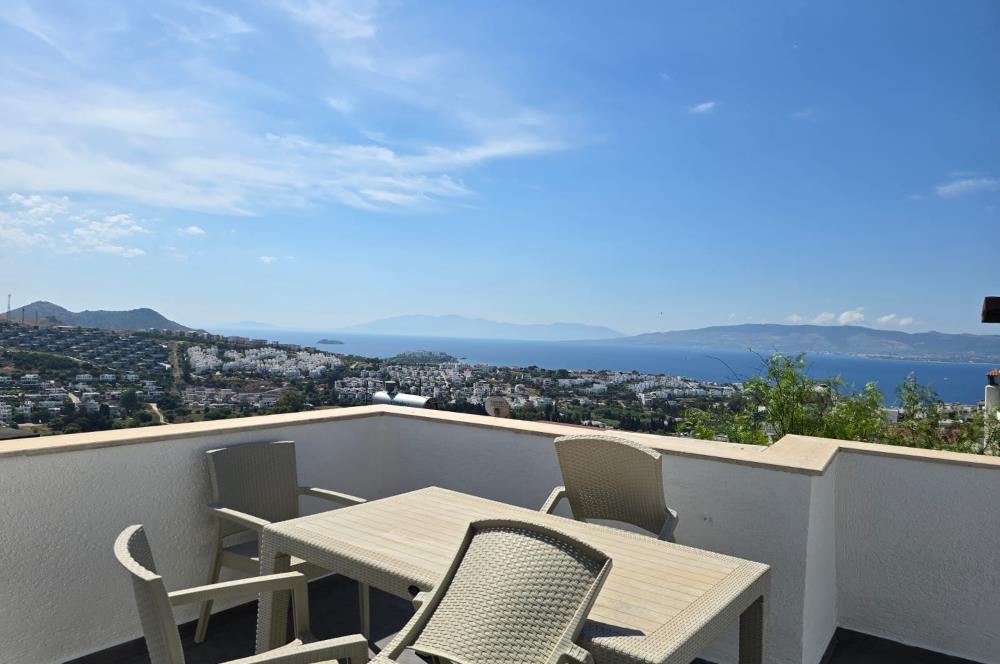Bodrum Akyarlar'da Satılık 5+2 Havuzlu Tripleks Villa
